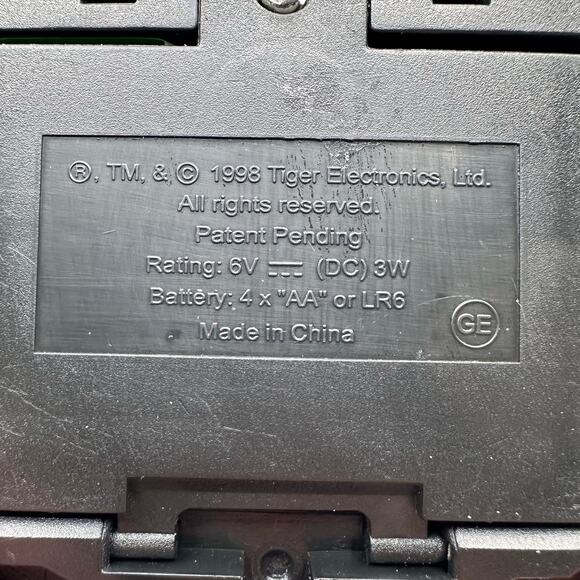 Vintage 1998 Snowball Furby Tiger Electronics Talking Toy Battery Operated - Picture 6 of 6